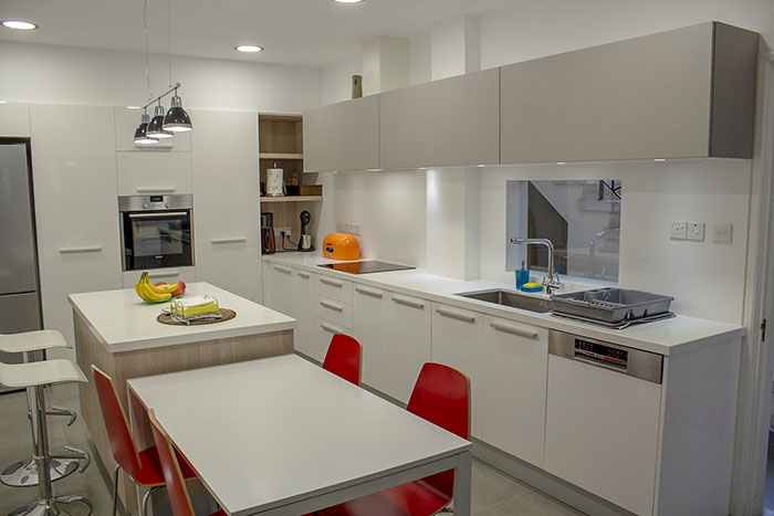 [Before & After] Kitchen Renovation in White Glossy/Olmo Duna in 12 Days ONLY